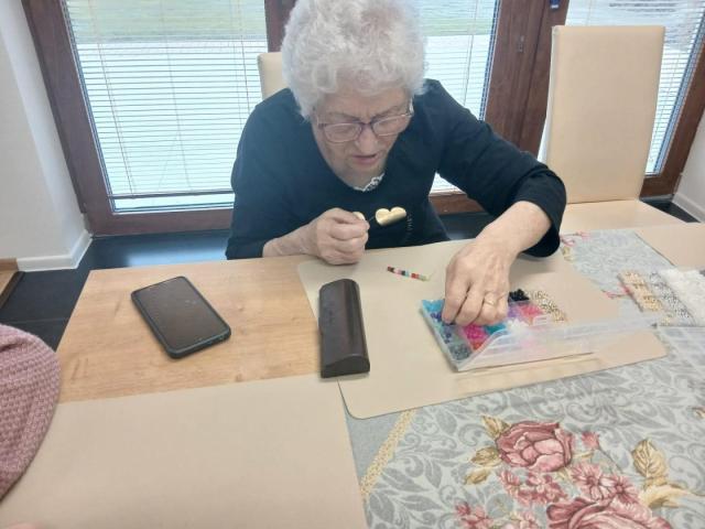 33